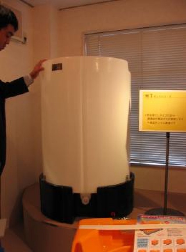 ポリエチレン（PE)製小型水槽HT型（撹拌機カンキミキサー付）の液面確認について、液面計付も対応可能になりました！