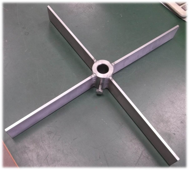 【撹拌機】SUS304製の直角攪拌翼です。他の材質でも対応可能。